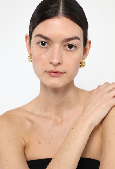 Vintage Fine Jewelry O.J Perrin 18k Yellow Gold Verona Clip On Earrings - 2 Vintage Fine Jewelry O.J Perrin 18k Yellow Gold Verona Clip On Earrings - 2