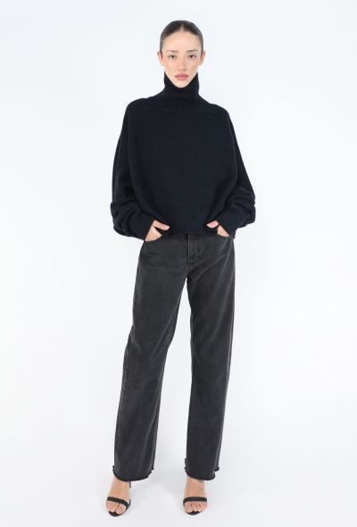 The Row Ehud Cashmere Turtleneck Sweater - 2