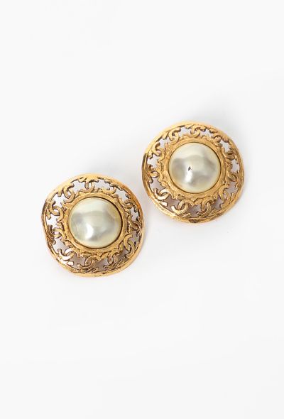 Chanel '80s Pearl 'CC' Clip Earrings Castellane - 2