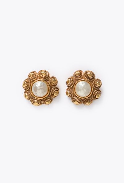 Chanel Vintage Pearl Floral Clip Earrings - 1