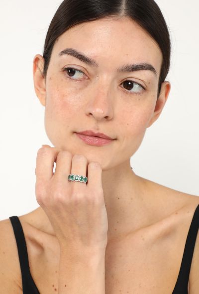 Modern Fine Jewelry Stunning 18k White Gold, Diamond & Emerald Ring - 2 Modern Fine Jewelry Stunning 18k White Gold, Diamond & Emerald Ring - 2
