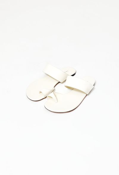                                         'Infradito' Leather Toe-Strap Slides-1
