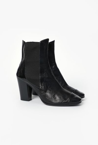 Chanel 2019 'CC' Heeled Chelsea Boots - 2