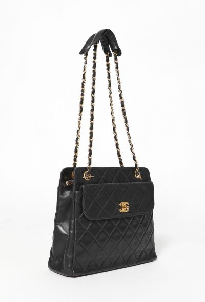 Chanel '90s Quilted Shoulder Bag trapeze - 2 Chanel '90s Quilted Shoulder Bag trapeze - 2