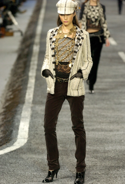 Chanel F/W 2004 Paillette Tweed Jacket - 2