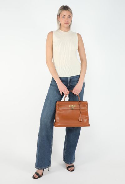 Hermès '80s Gold Courchevel Kelly Retournè 35 - 2