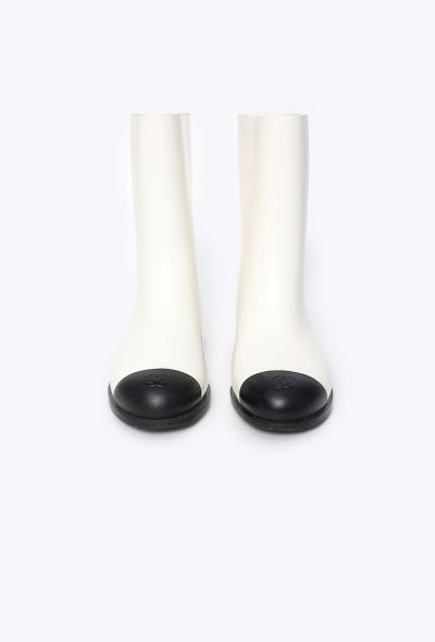 Chanel Wellington 'CC' Rain Boots - 2