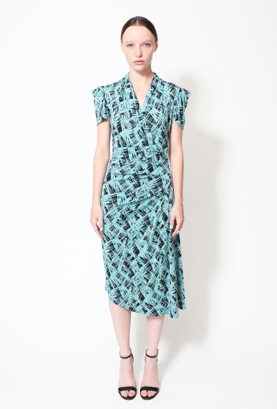 Modern Designers Diane Von Furstenberg Graphic Silk Wrap Dress - 1