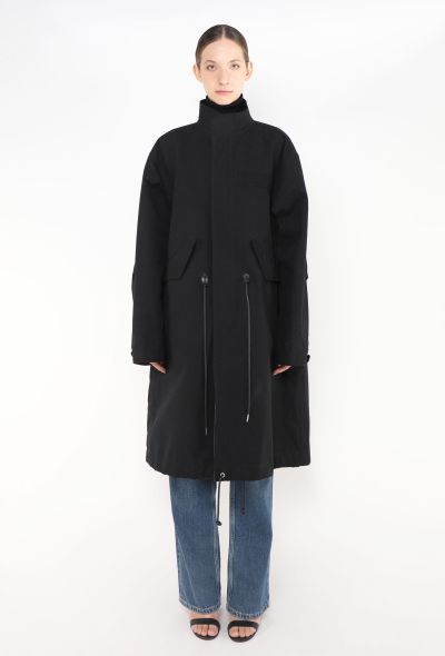 Sacai 2021 x KAWS Mackintosh Parka - 1 Sacai 2021 x KAWS Mackintosh Parka - 1