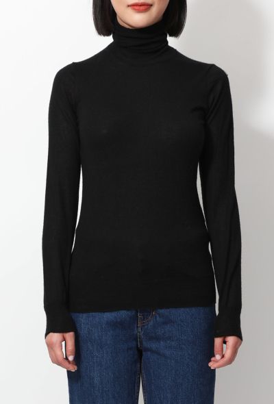                                         "Triomphe" Embroidered Turtleneck Sweater -2