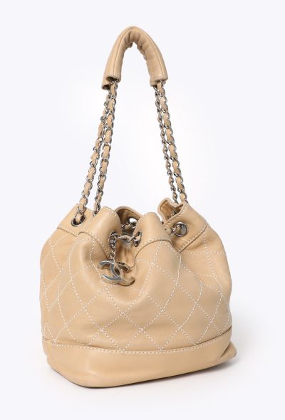 Chanel Chanel Surpique Bucket Bag Beige - 2