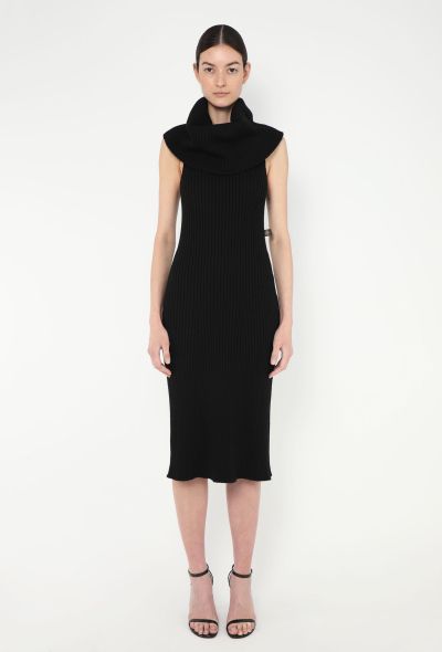 Louis Vuitton 2018 Ribbed Off-Shoulder Dress - 2 Louis Vuitton 2018 Ribbed Off-Shoulder Dress - 2