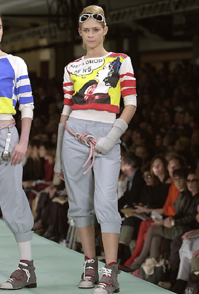 Chanel Collector F/W 2001 Graphic N°5 Sweater - 2