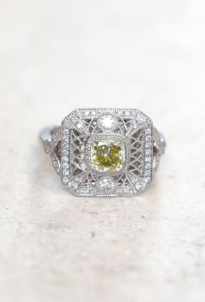Vintage & Antique Elegant Platinum & Yellow 1.07 Carats Diamond Ring - 2