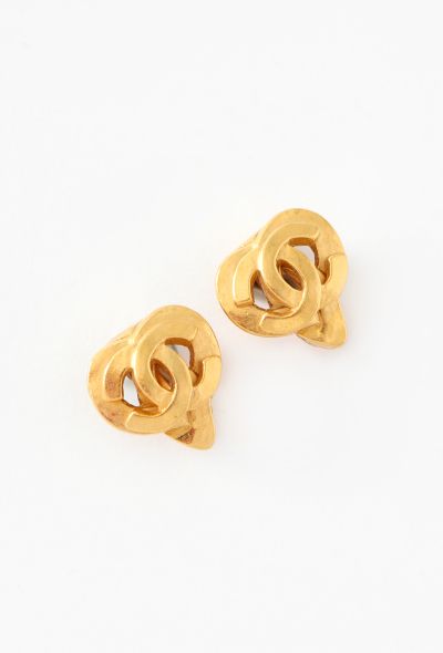 Chanel 1997 'CC' Heart Clip Earrings - 2 Chanel 1997 'CC' Heart Clip Earrings - 2