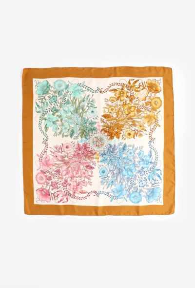 Gucci Vintage Floral Silk Carré - 1 Gucci Vintage Floral Silk Carré - 1