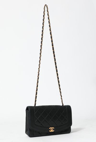 Chanel '90s Diana Flap Bag - 2