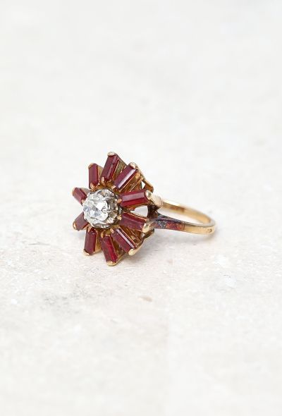 Vintage & Antique 18k Yellow Gold,  Diamond & Rubies Floral Ring - 2