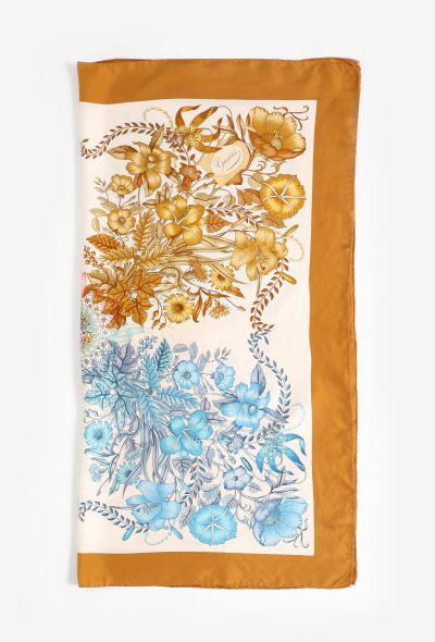 Gucci Vintage Floral Silk Carré - 2 Gucci Vintage Floral Silk Carré - 2