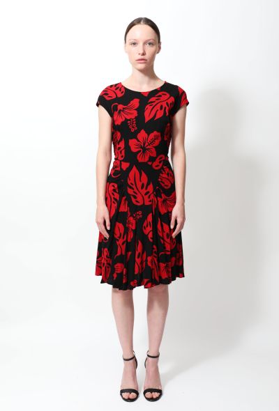                             Floral Print Ruched Day Dress - 1