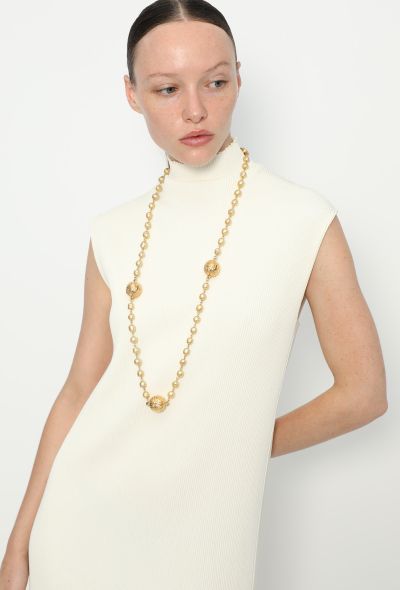 Chanel 1985 Pearl Embossed Charm Sautoir - 2 Chanel 1985 Pearl Embossed Charm Sautoir - 2