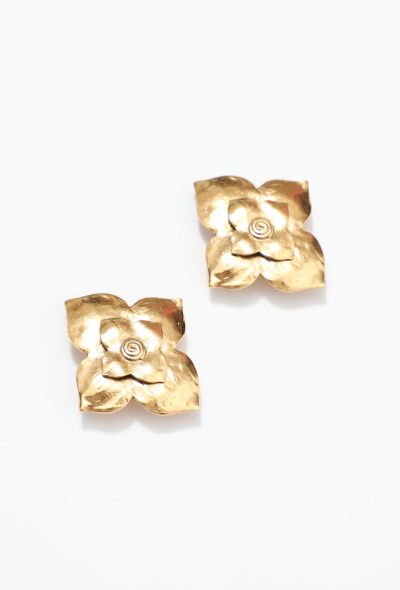                             90s Layered Lotus Clip-On Earrings - 2