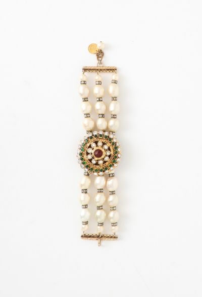 Chanel RARE '70s Gripoix Cabochon Pearl Bracelet - 1