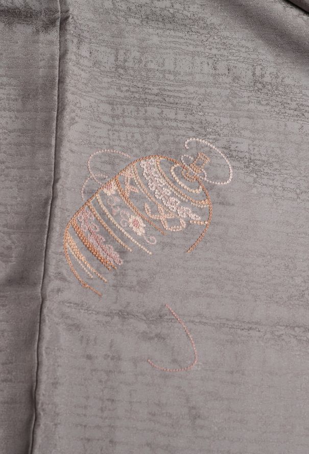 World Treasures Authentic Embroidered Silk Kimono - 6 World Treasures Authentic Embroidered Silk Kimono - 6