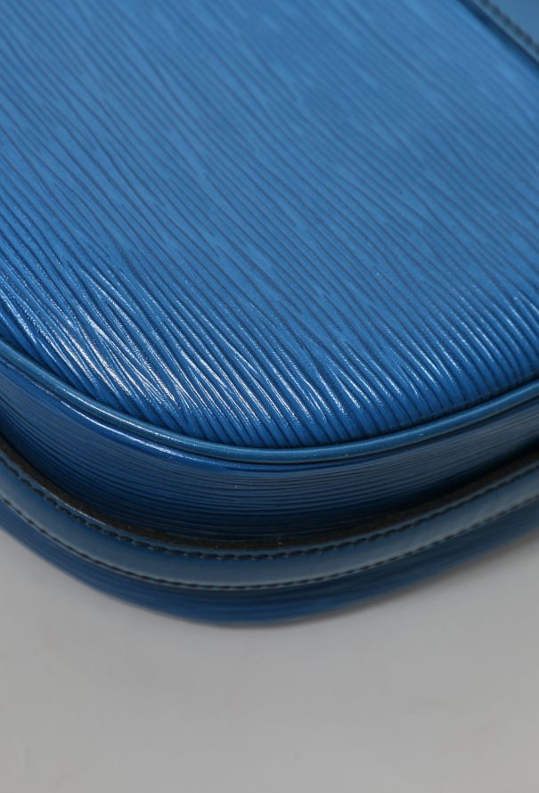 Louis Vuitton Blue Epi Leather Jeune Fille Crossbody Bag ref.332851 - Joli  Closet