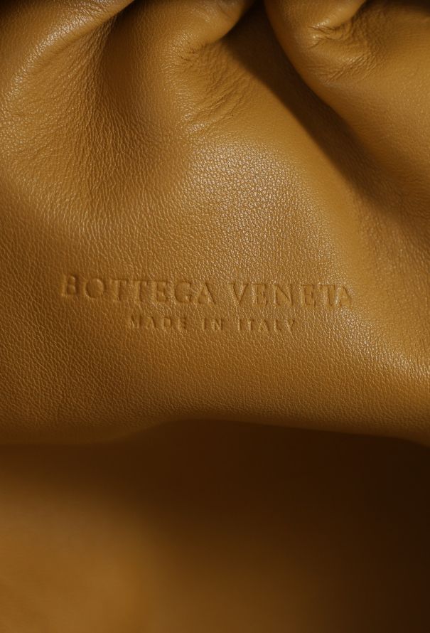 Bottega Veneta 2020  Python The Pouch Clutch Bag - 11