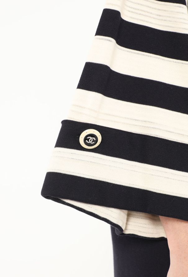 Chanel Marinière Brooch Dress in Navy Knit – Resort 2014 - 7