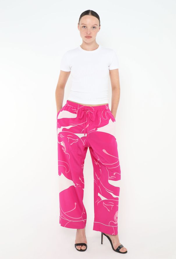 Valentino Pre-Fall 2023 Panther Plume Ensemble - 5