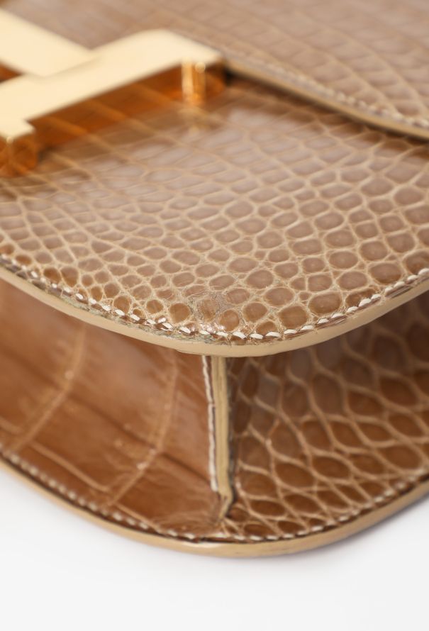 Hermès EXCEPTIONAL 90s 'Ficelle' Porosus Constance 24 - 9