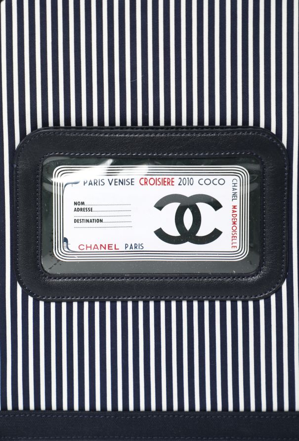Chanel COLLECTOR Resort 2010 Rialto Striped Hat Box - 13