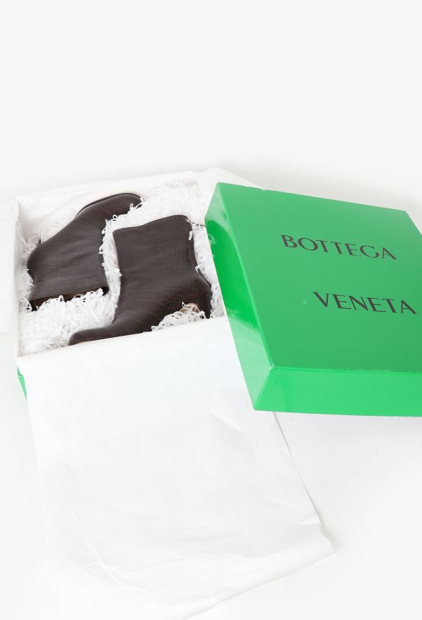 Bottega Veneta 2021 Bloc Embossed Ankle Boots - 6