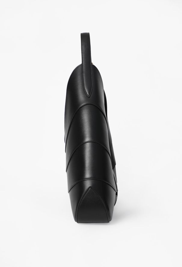 Alaïa Delta Hobo Shoulder Bag, 2025 - 4