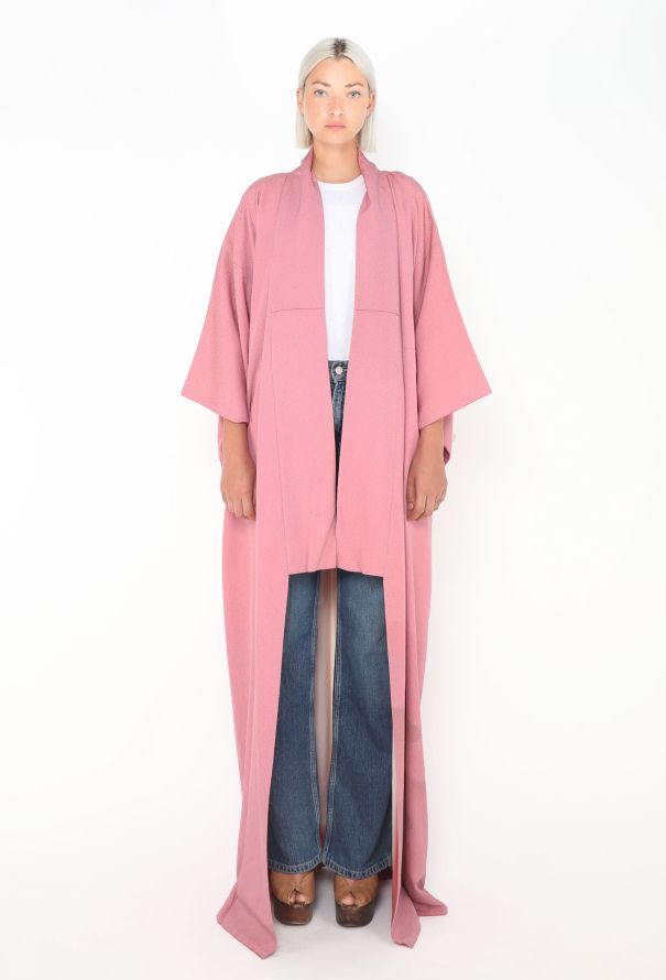 World Treasures Authentic Japanese Pink Jacquard Kimono - 2