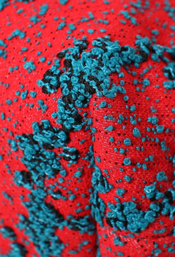 Bottega Veneta S/S 2021 The Point Triangle Bag - 9