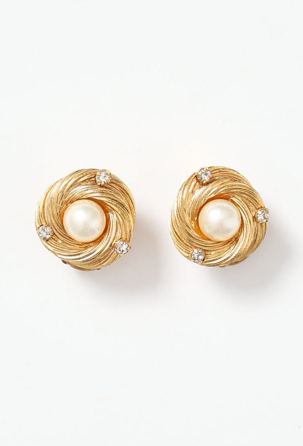 Chanel 1996 Pearl Tourbillon Clip Earrings - 1