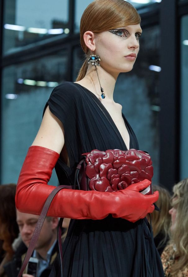 Valentino F/W 2020 Atelier 03 Rose Edition Bag - 2