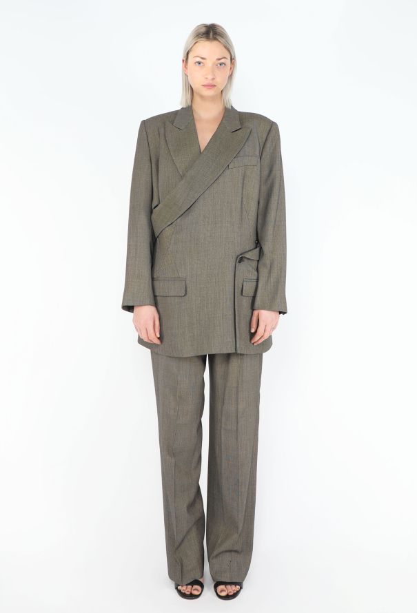 Alexander McQueen RARE F/W 2001 'What a Merry-Go-Round' Wrap Suit - 4