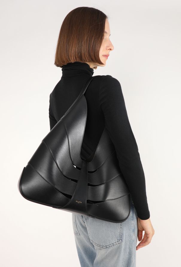 Alaïa Delta Hobo Shoulder Bag, 2025 - 2
