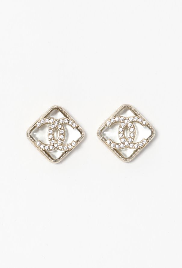 Strass cc store stud earrings