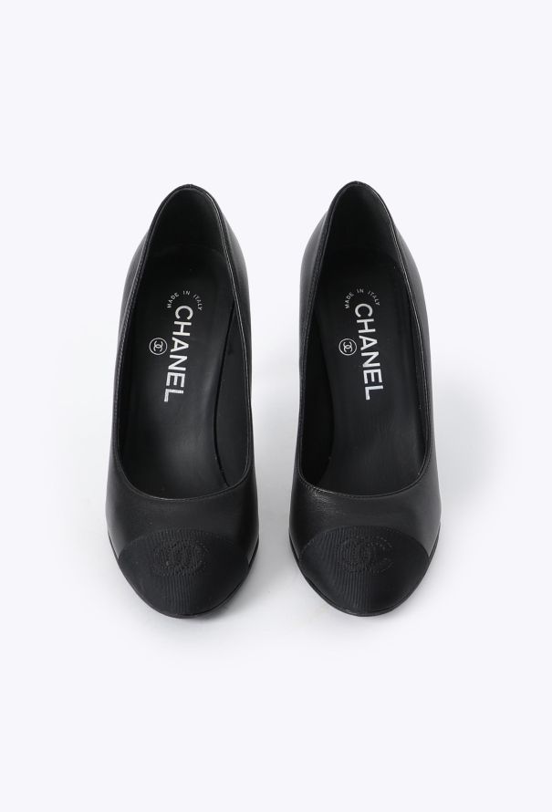Chanel 2022 Fantasy Pearl 'CC' Pumps - 3