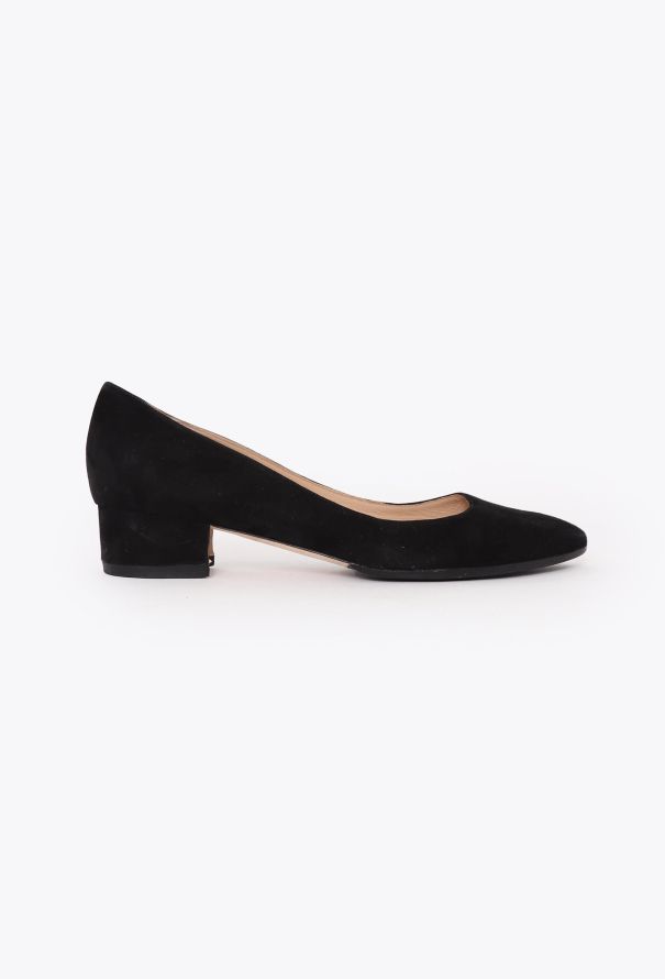 Manolo Blahnik 2024 Suede Lista Heels - 1