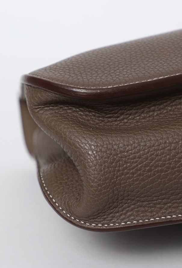 Hermès Étoupe Taurillon Clémence Halzan 31 - 12 Hermès Étoupe Taurillon Clémence Halzan 31 - 12