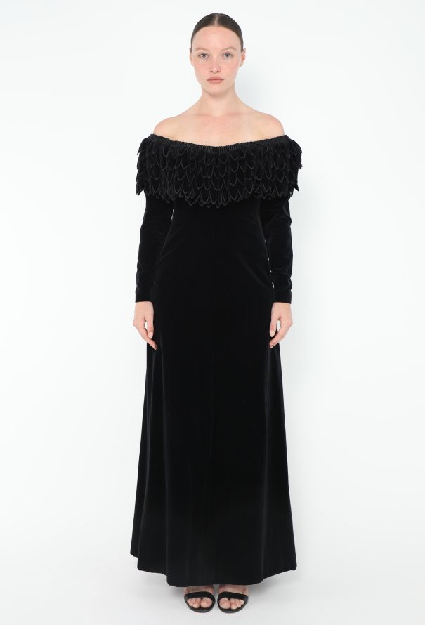 Nina Ricci Couture 1968 Velvet Petal Dress - 2 Nina Ricci Couture 1968 Velvet Petal Dress - 2
