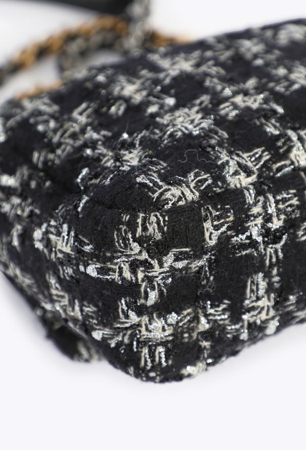 Chanel Tweed 19 Flap Bag - 10