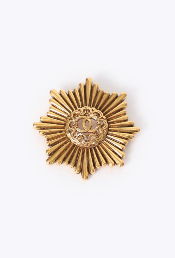 Chanel 1983 'CC' Starburst Brooch - 1