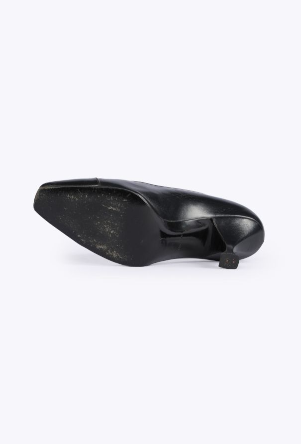 Chanel Vintage Leather Cap-Toe Pumps - 5